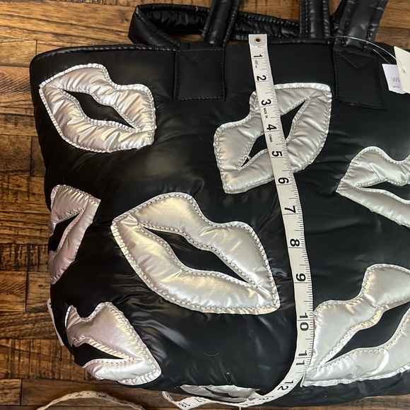 Wildfox Black and silver Tote or Shoulder Bag zipper NWT - Picture 3 of 17